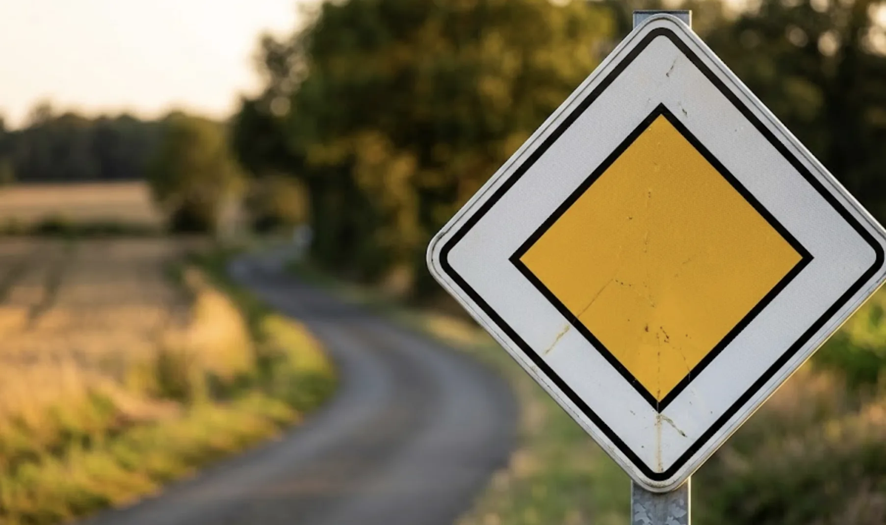 Panneau jaune et blanc : Maîtrisez la règle AB6 (Guide 2026)