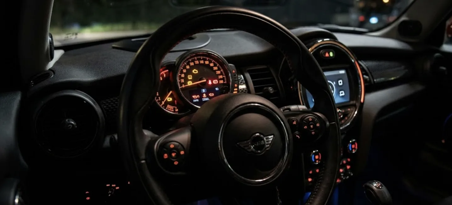 Voyants tableau de bord Peugeot 208 : signification et que faire